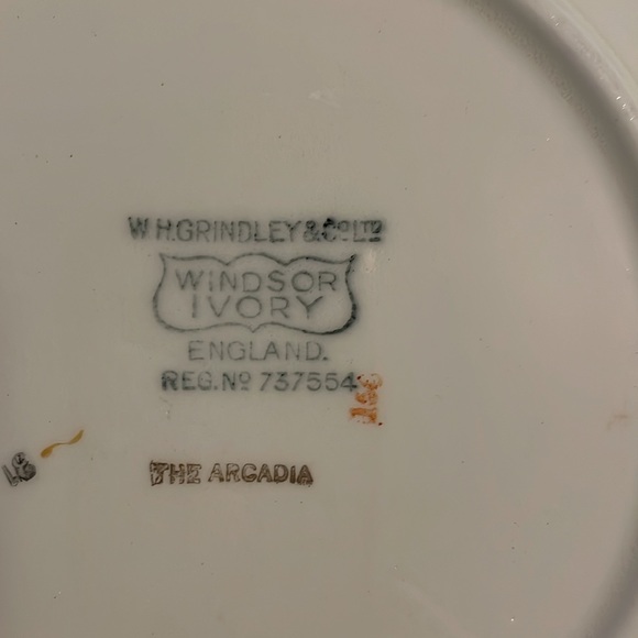 Rare 1928 W.H. Grindley Windsor Ivory Serving dish - Picture 5 of 9